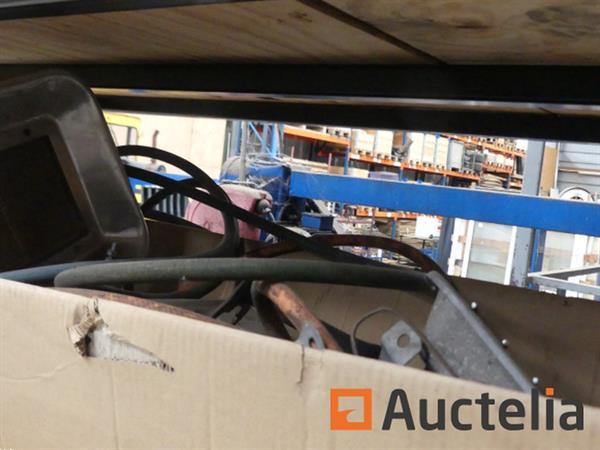 Grote foto metalen planken die niet kunnen worden gedemonteerd doe het zelf en verbouw hefwerktuigen