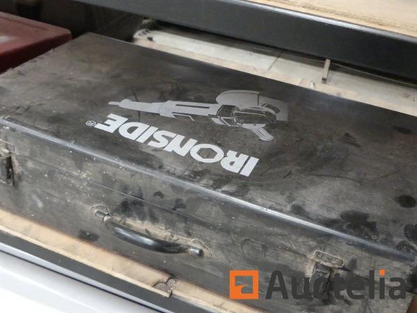Grote foto metalen planken die niet kunnen worden gedemonteerd doe het zelf en verbouw hefwerktuigen