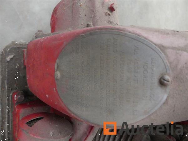 Grote foto benzine aangedreven waterpomp merk en model onbekend agrarisch pompen