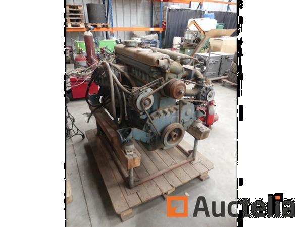 Grote foto vrachtwagenmotor merk en model onbekend agrarisch tractor onderdelen