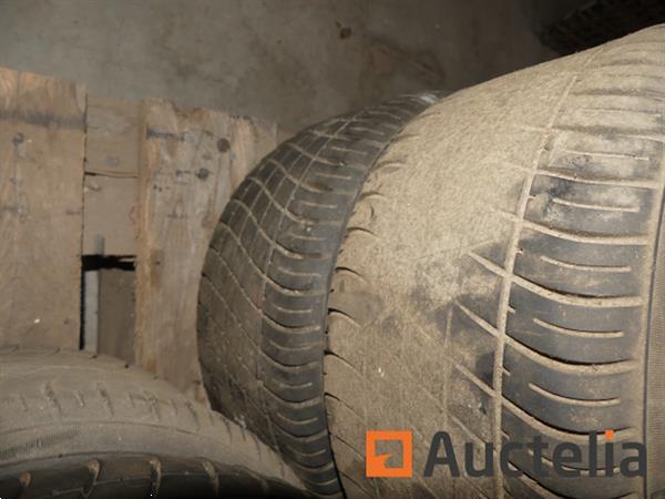 Grote foto 4 banden op velgen aanhangwagen agrarisch wielen