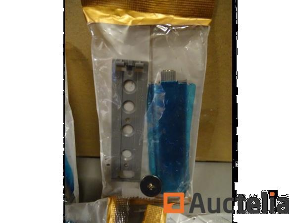 Grote foto 4 drukknoppen voor keukendeur en kast doe het zelf en verbouw onderdelen en accessoires