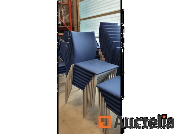 Grote foto 30 blauwe stoelen stapelbaar doe het zelf en verbouw hefwerktuigen