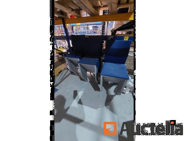 Grote foto 30 blauwe stoelen stapelbaar doe het zelf en verbouw hefwerktuigen