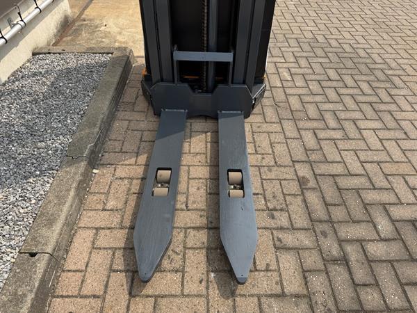 Grote foto vs 22201 elektrische triplex meerijdstapelaar 5500mm bj2020 doe het zelf en verbouw hefwerktuigen