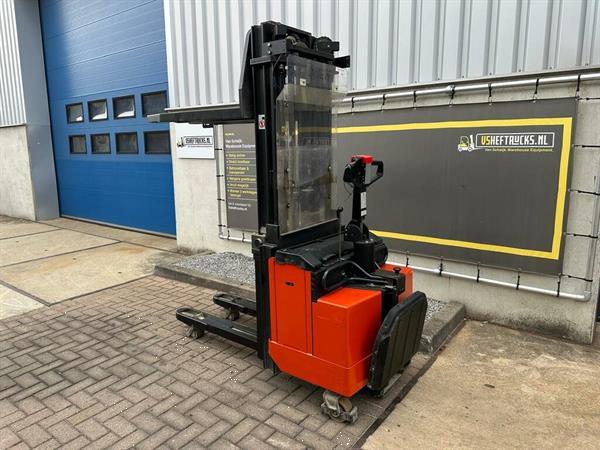 Grote foto vs 22202 elektrische triplex stapelaar bt freelift 4500mm doe het zelf en verbouw hefwerktuigen