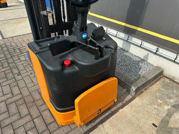 Grote foto vs 22208 elektrische triplex stapelaar still egvs14 5.390mm doe het zelf en verbouw hefwerktuigen