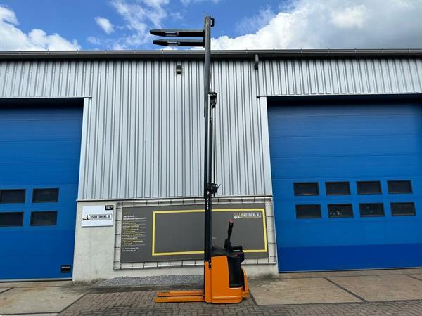 Grote foto vs 22208 elektrische triplex stapelaar still egvs14 5.390mm doe het zelf en verbouw hefwerktuigen