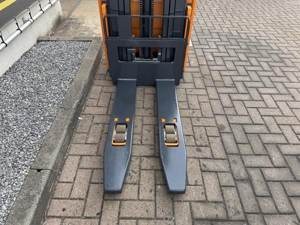Grote foto vs 22209 elektrische triplex stapelaar still egvs14 4.470mm doe het zelf en verbouw hefwerktuigen