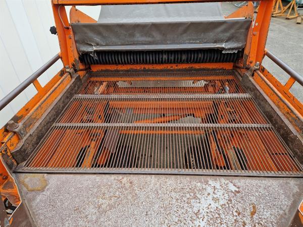 Grote foto nobels 2b beddenrooimachine voor bloembollen en wortelen agrarisch oogstmachines