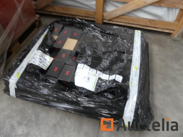 Grote foto 15 dozen met 500 neolife night rvs houtschroeven ral9004 doe het zelf en verbouw onderdelen en accessoires