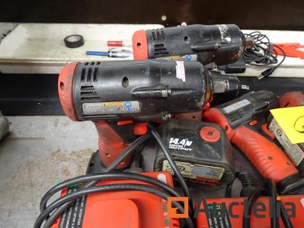 Grote foto 6 snap on batterijvoedingsstoffen 2 batterijen 4 opladers doe het zelf en verbouw onderdelen en accessoires