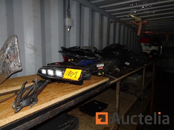 Grote foto inhoud van de plank doe het zelf en verbouw onderdelen en accessoires