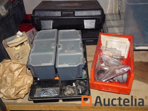 Grote foto inhoud van de plank doe het zelf en verbouw onderdelen en accessoires