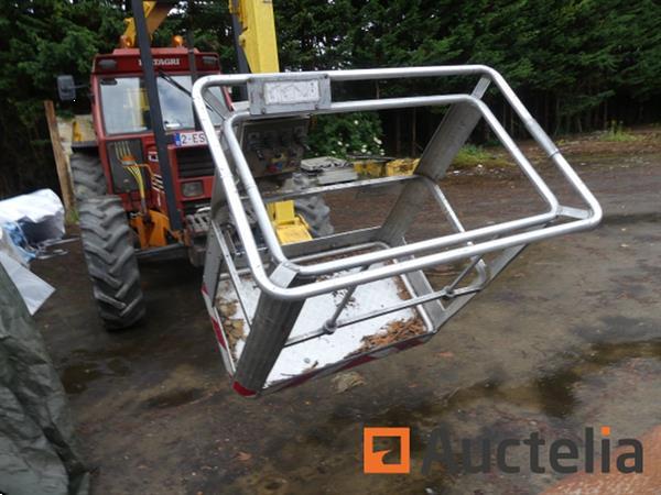 Grote foto landbouwtractor met hoogwerker fiatagri new holland 110 90 dt agrarisch tractoren