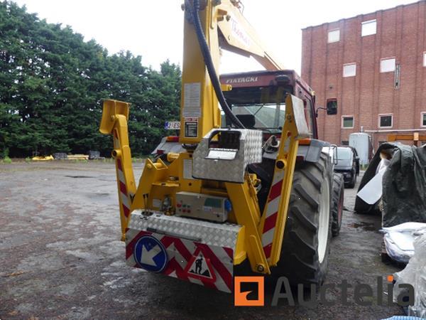 Grote foto landbouwtractor met hoogwerker fiatagri new holland 110 90 dt agrarisch tractoren