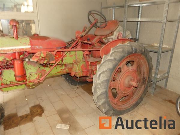Grote foto vintage collectible tractor te restaureren international harvester fc agrarisch tractoren