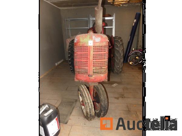 Grote foto vintage collectible tractor te restaureren international harvester fc agrarisch tractoren