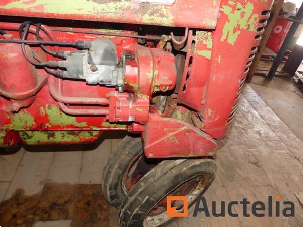 Grote foto vintage collectible tractor te restaureren international harvester fc agrarisch tractoren