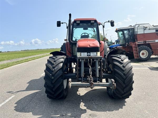Grote foto new holland m135 agrarisch tractoren