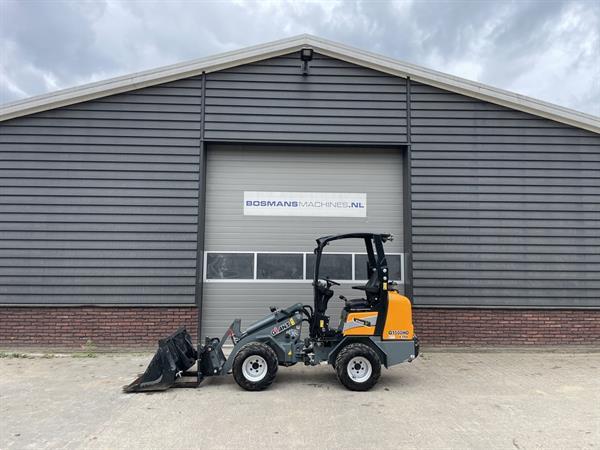Grote foto giant g1500 hd x tra minishovel bj 2021 182 uur marge agrarisch shovels
