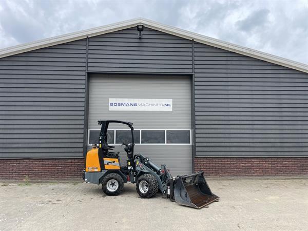 Grote foto giant g1500 hd x tra minishovel bj 2021 182 uur marge agrarisch shovels