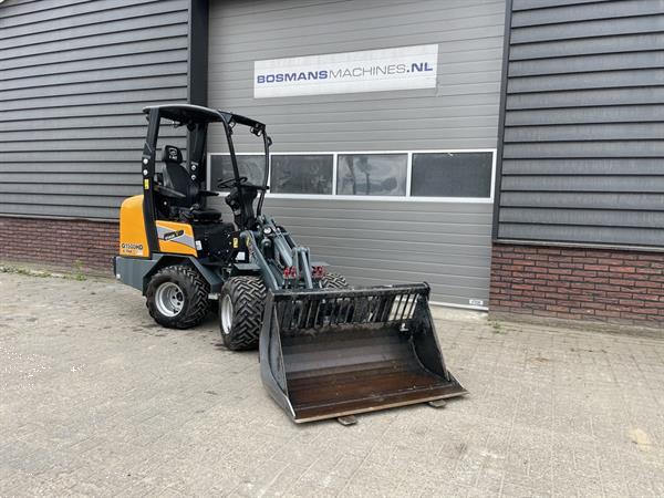 Grote foto giant g1500 hd x tra minishovel bj 2021 182 uur marge agrarisch shovels