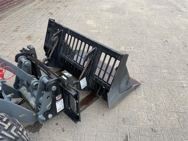 Grote foto giant g1500 hd x tra minishovel bj 2021 182 uur marge agrarisch shovels