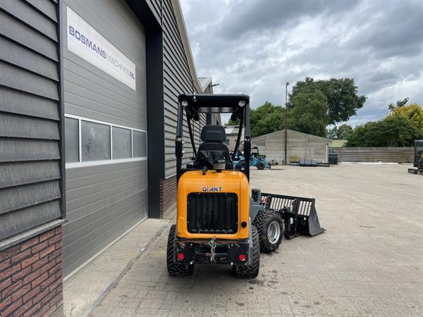 Grote foto giant g1500 hd x tra minishovel bj 2021 182 uur marge agrarisch shovels