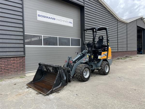Grote foto giant g1500 hd x tra minishovel bj 2021 182 uur marge agrarisch shovels