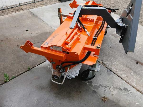 Grote foto bema hydraulische frontbezem agrarisch tractor toebehoren