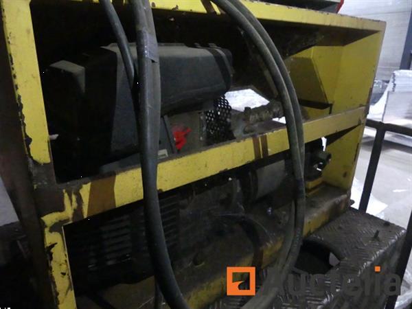 Grote foto machine voor het maken van teervoegen tussen bitteli motospray betonplaten doe het zelf en verbouw onderdelen en accessoires