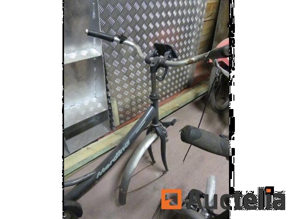 Grote foto 2 fietsen zonder voorwiel step doe het zelf en verbouw overige doe het zelf en verbouw