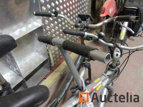 Grote foto 2 fietsen zonder voorwiel step doe het zelf en verbouw overige doe het zelf en verbouw
