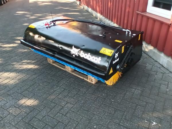Grote foto bobcat veegborstel met opvangbak 72 inch bj 2017 agrarisch tractor toebehoren