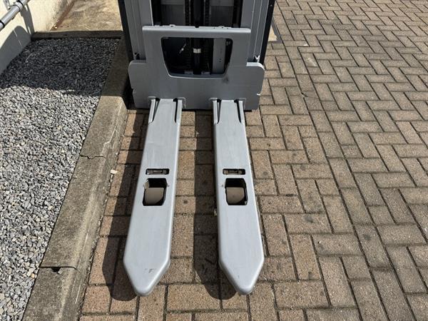 Grote foto vs 22218 elektrische triplex stapelaar still exv 1600kg initiele lift doe het zelf en verbouw hefwerktuigen