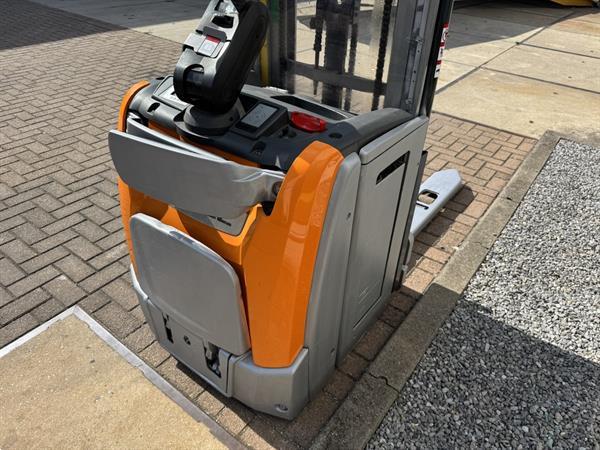 Grote foto vs 22220 elektrische triplex stapelaar still exv 1600kg initiele lift doe het zelf en verbouw hefwerktuigen