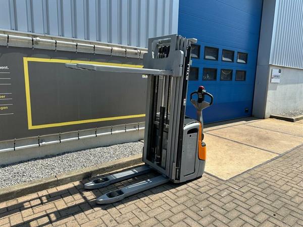 Grote foto vs 22221 elektrische triplex stapelaar still 4.266mm bj2017 doe het zelf en verbouw hefwerktuigen