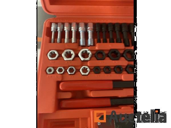 Grote foto schroefdraad reparatieset doe het zelf en verbouw ijzerwaren en bevestigingsmiddelen