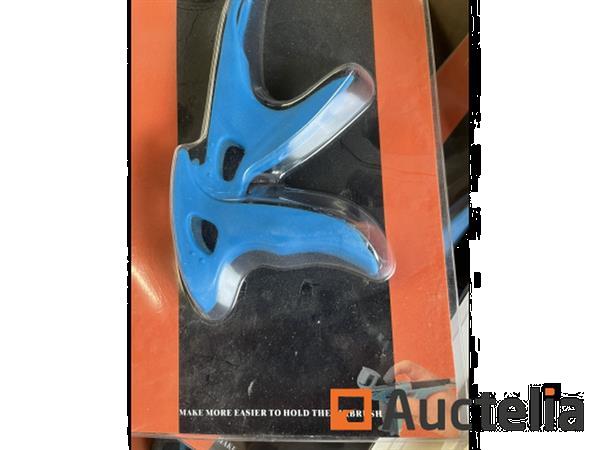 Grote foto 2 x handhouder voor airbrush doe het zelf en verbouw ijzerwaren en bevestigingsmiddelen