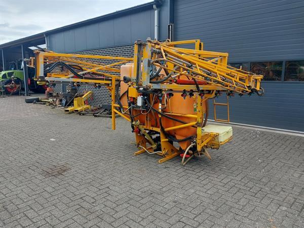 Grote foto cebeco agrifac veldspuit 21 meter 900 liter agrarisch onkruidbestrijding