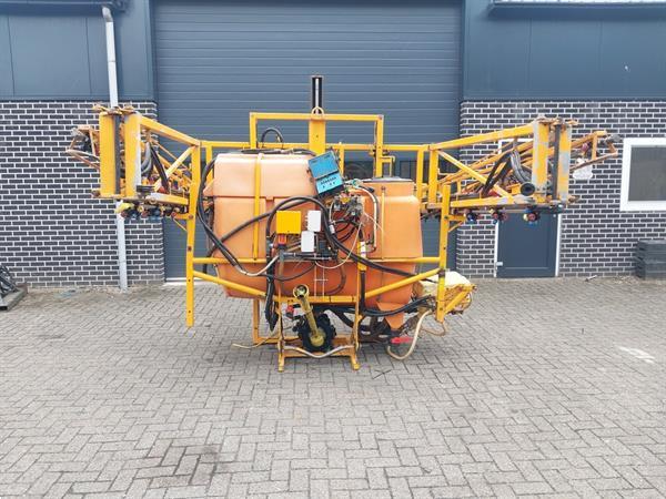 Grote foto cebeco agrifac veldspuit 21 meter 900 liter agrarisch onkruidbestrijding