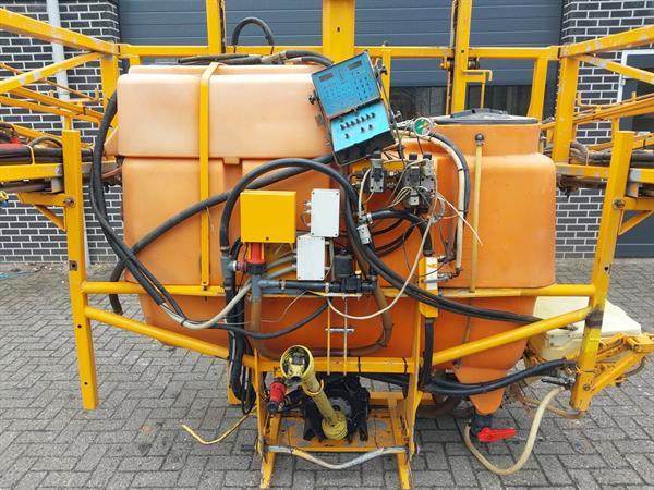 Grote foto cebeco agrifac veldspuit 21 meter 900 liter agrarisch onkruidbestrijding