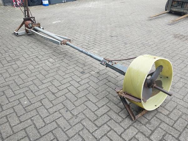 Grote foto reck mestmixer 4 meter lang agrarisch mestpompen