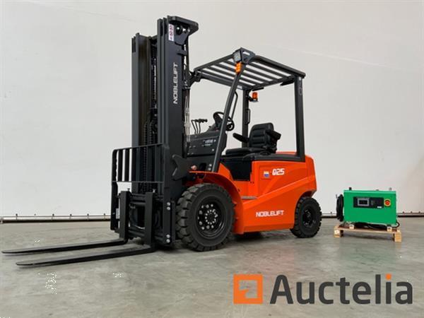 Grote foto noblelift fe4p25qc 2024 vorkheftruck 2.5t agrarisch heftrucks