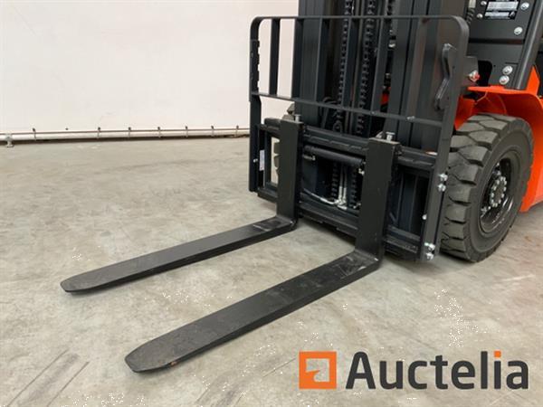 Grote foto noblelift fe4p25qc 2024 vorkheftruck 2.5t agrarisch heftrucks
