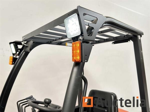 Grote foto noblelift fe4p16qc 2024 vorkheftruck 1.6t verstelbare lepels elektrisch agrarisch heftrucks