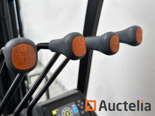 Grote foto noblelift fe4p16qc 2024 vorkheftruck 1.6t verstelbare lepels elektrisch agrarisch heftrucks