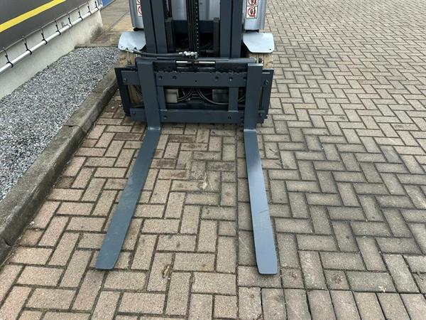 Grote foto vs 22169 elektrische triplex heftruck still rx60 25 bj2018 agrarisch heftrucks