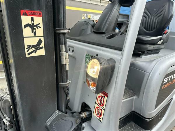 Grote foto vs 22169 elektrische triplex heftruck still rx60 25 bj2018 agrarisch heftrucks